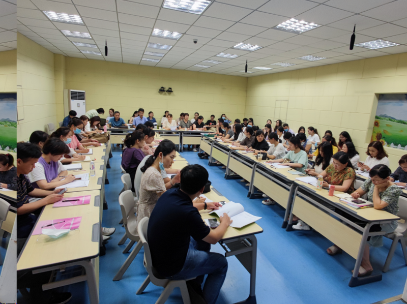 淮北市英语新教材培训活动在淮北十二中成功举行